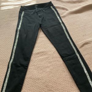 Fashion Jeans Tight fitted with silver designs down the side !